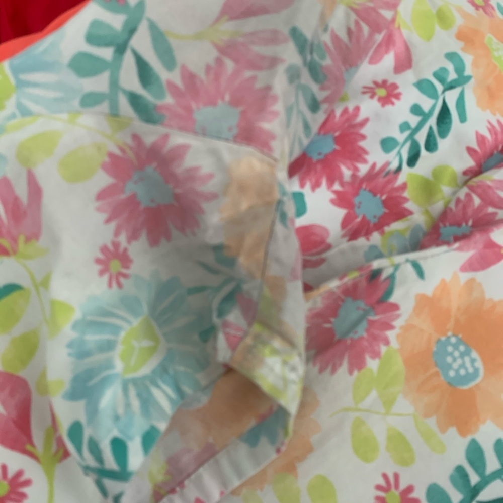 Colorful scrub top - Picture 6 of 7